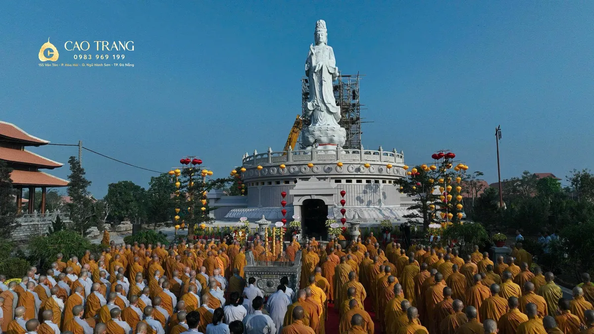 Tôn Trượng Quan Thế Âm Cao 10m Tại Tây Ninh