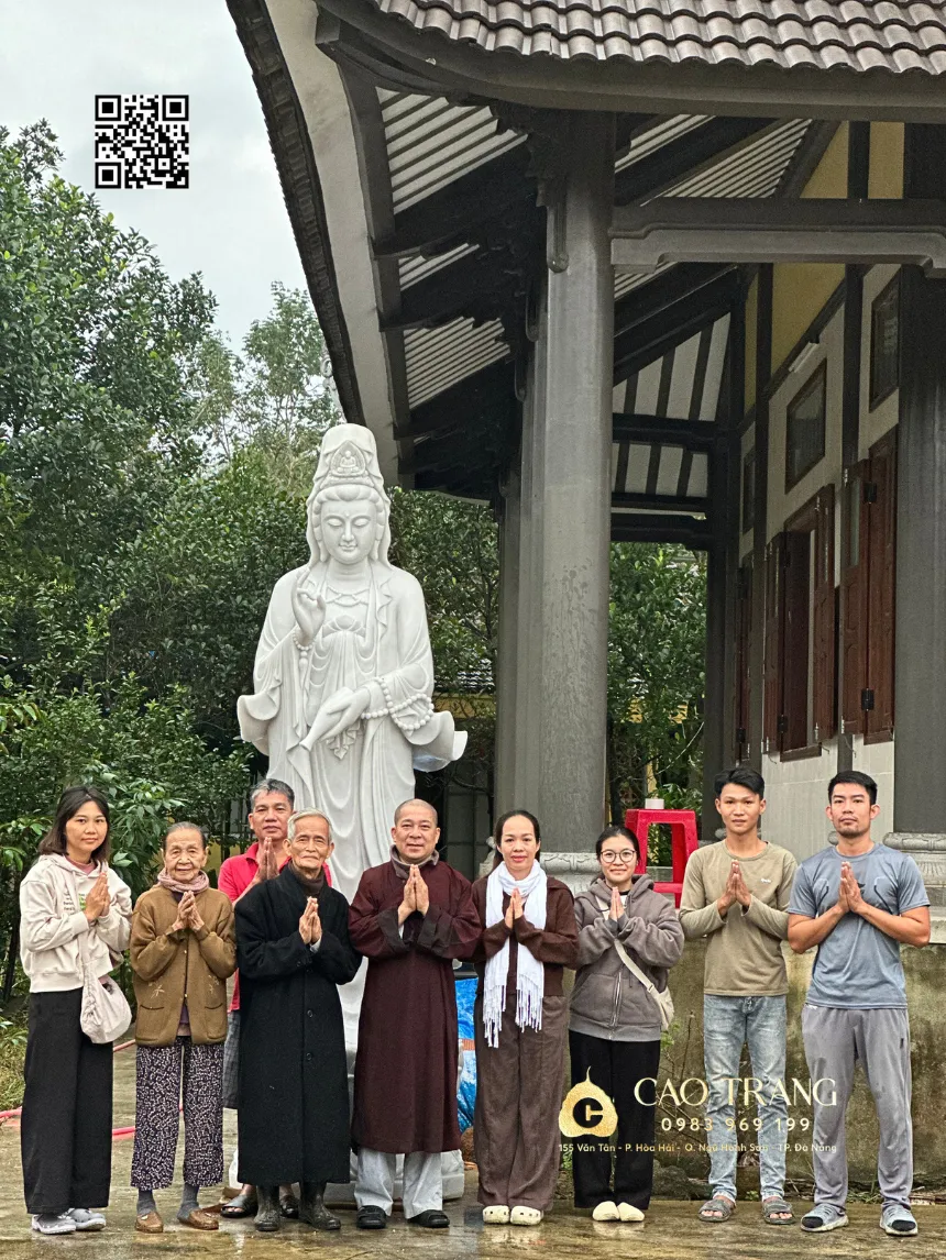 Tôn Trượng Quan Thế Âm Cao 3m Tại Thừa Thiên Huế