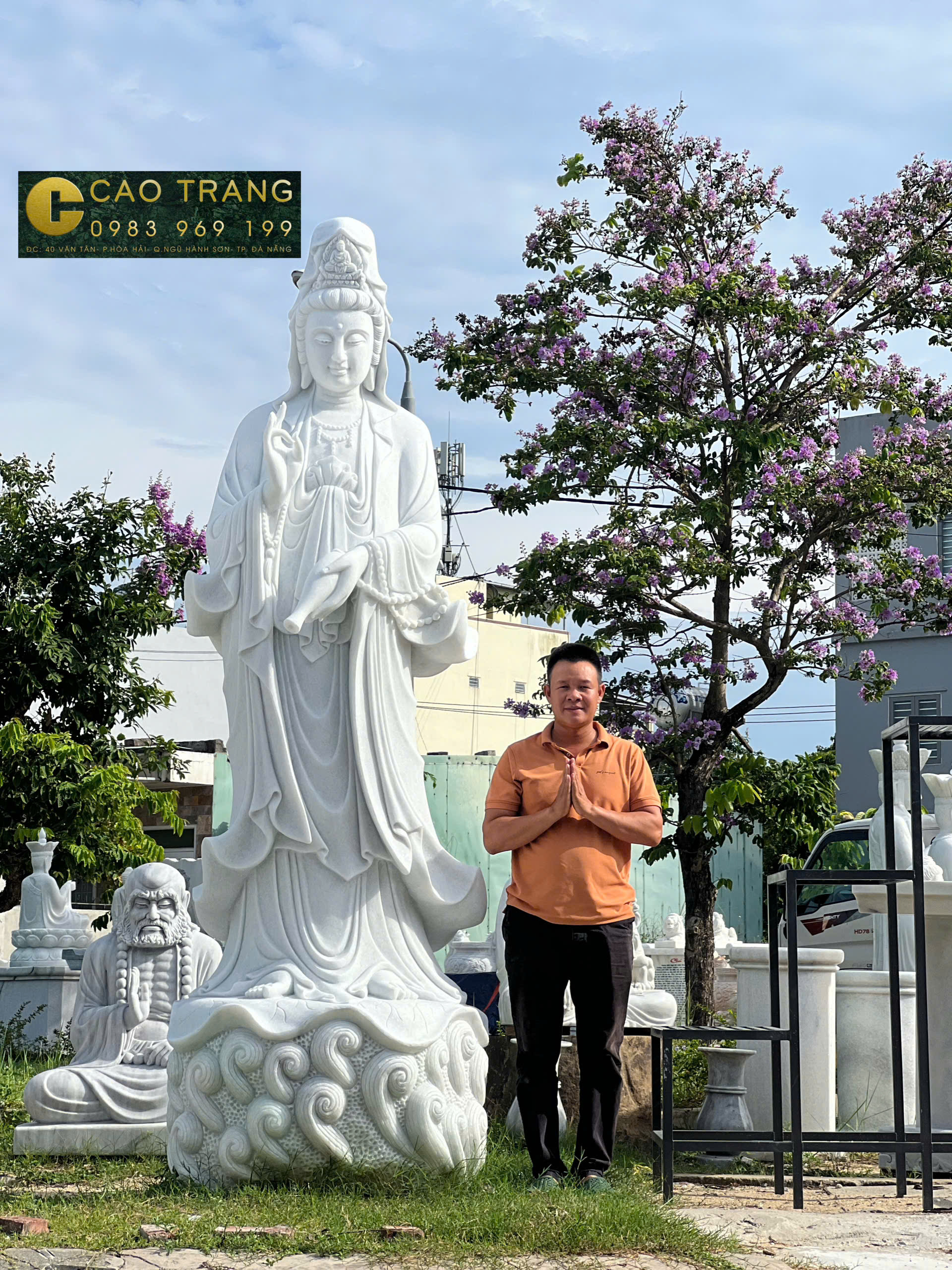 Tượng Quan Âm Đứng Bằng Đá