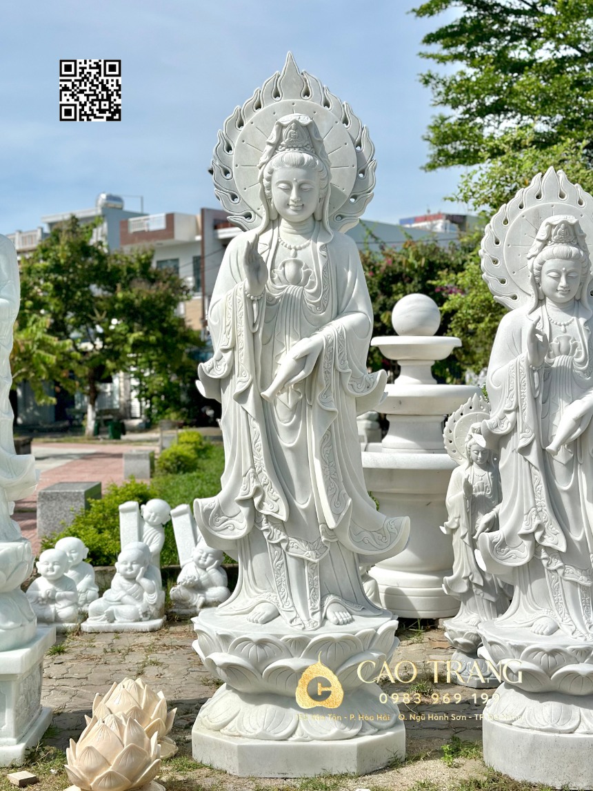 Nhẹ nhàng và đầy tôn kính là yêu cầu cần thiết khi vệ sinh tượng Nhẹ nhàng và đầy tôn kính là yêu cầu cần thiết khi vệ sinh tượng